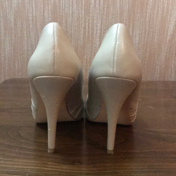 FINAL! Must go by 8/15 Nude platform heel - Picture 2 of 3